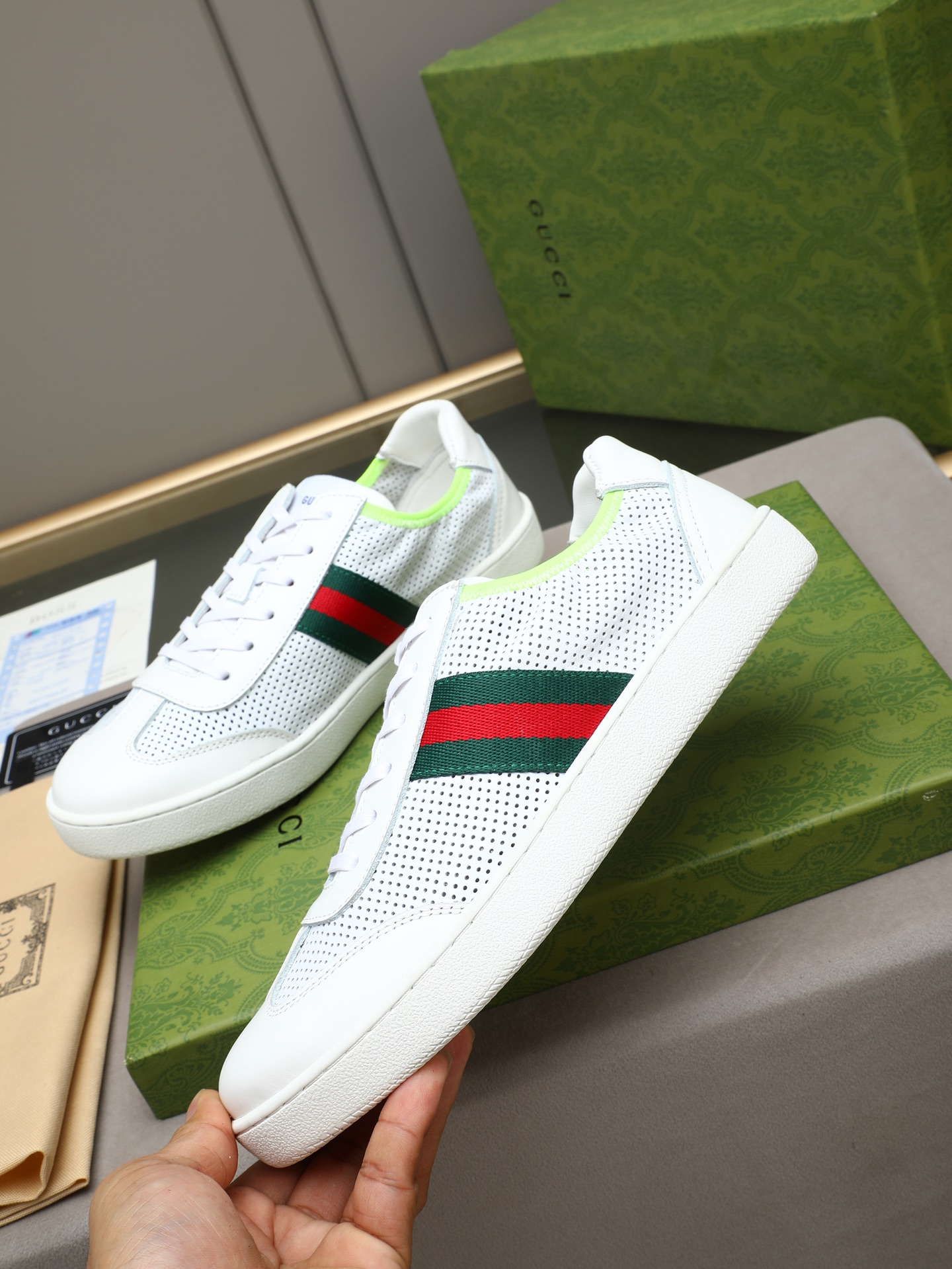Gucci 原單白色紅綠織帶休閒鞋 透氣精品運動鞋| 14 Gucci 原單白色紅綠織帶休閒鞋 透氣精品運動鞋