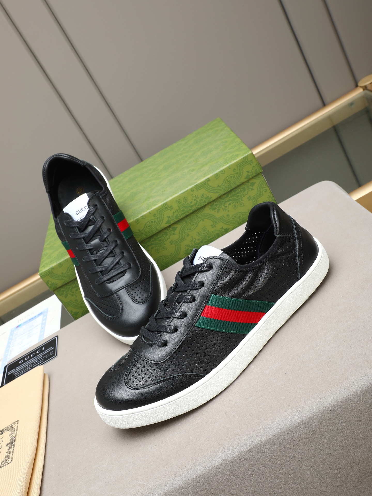 Gucci A貨黑色紅綠織帶休閒鞋 精品百搭運動鞋| 10 Gucci A貨黑色紅綠織帶休閒鞋 精品百搭運動鞋