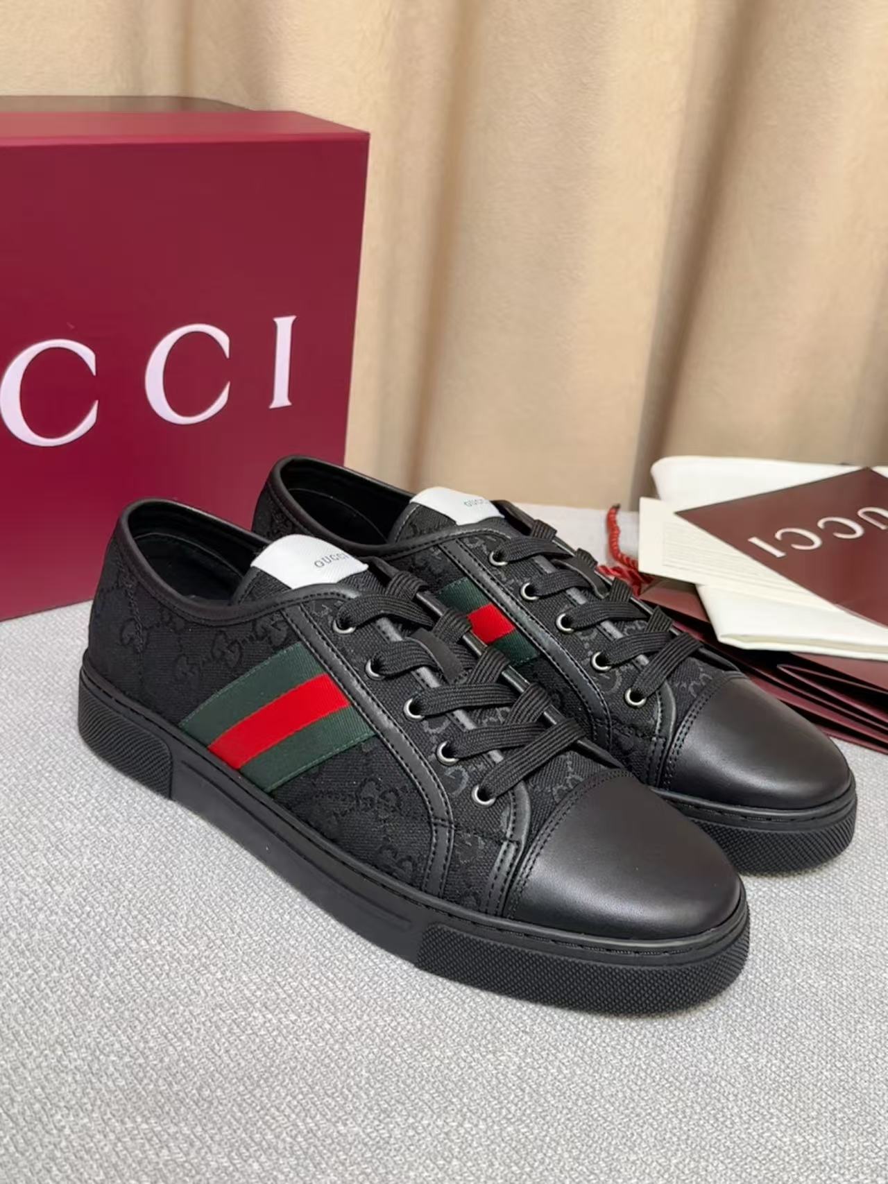 GUCCI 高仿 男款 經典條紋低筒休閒鞋 百搭潮流款| 12 GUCCI 高仿 男款 經典條紋低筒休閒鞋 百搭潮流款