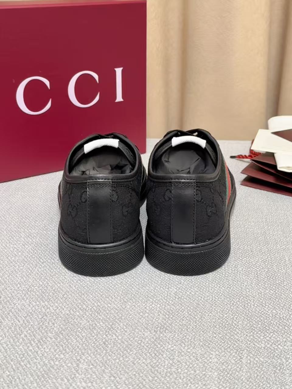 GUCCI 高仿 男款 經典條紋低筒休閒鞋 百搭潮流款| 10 GUCCI 高仿 男款 經典條紋低筒休閒鞋 百搭潮流款