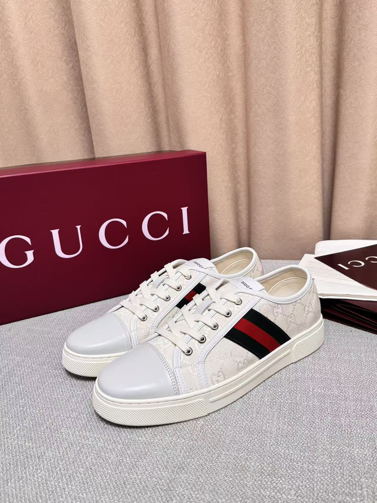 GUCCI 一比一 男款 經典條紋低筒板鞋 清新百搭款