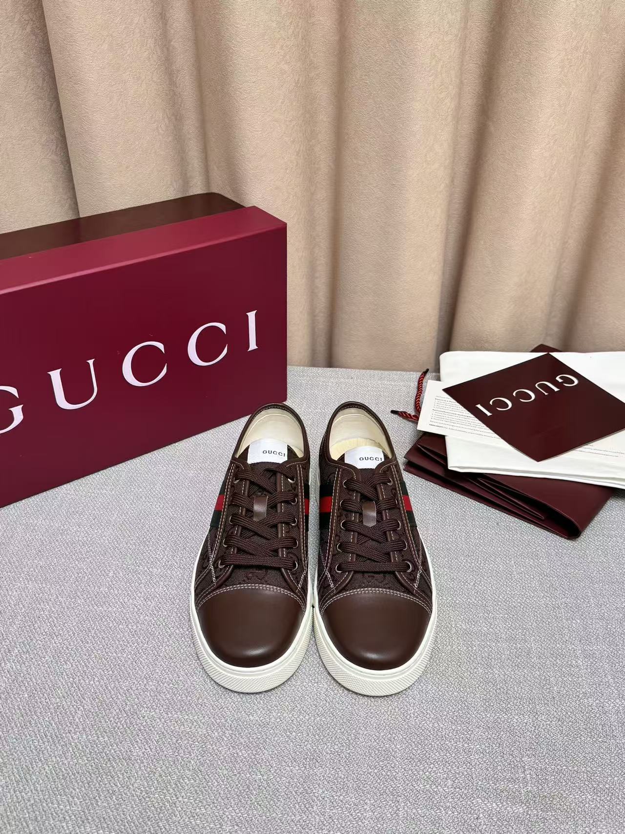 GUCCI 原單 男款 GG壓紋低筒休閒鞋 復古時尚款