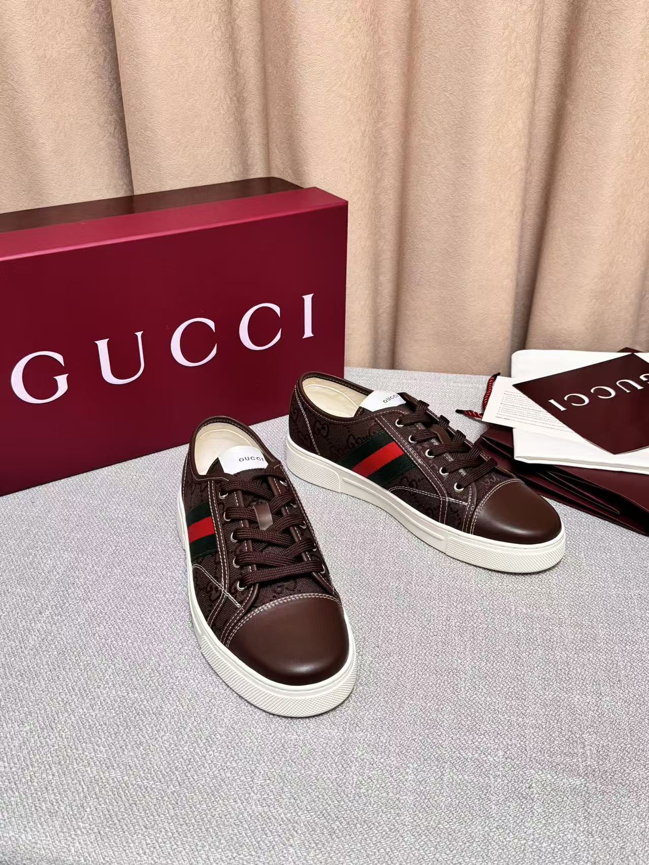 GUCCI 原單 男款 GG壓紋低筒休閒鞋 復古時尚款