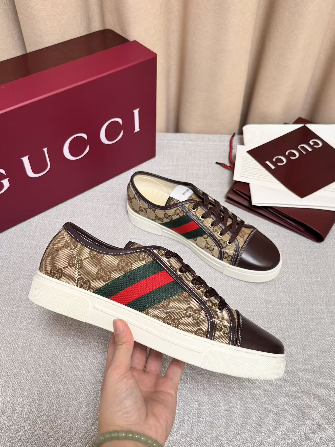GUCCI 高仿 男款 老花拼接低筒板鞋 經典百搭款| 10 GUCCI 高仿 男款 老花拼接低筒板鞋 經典百搭款