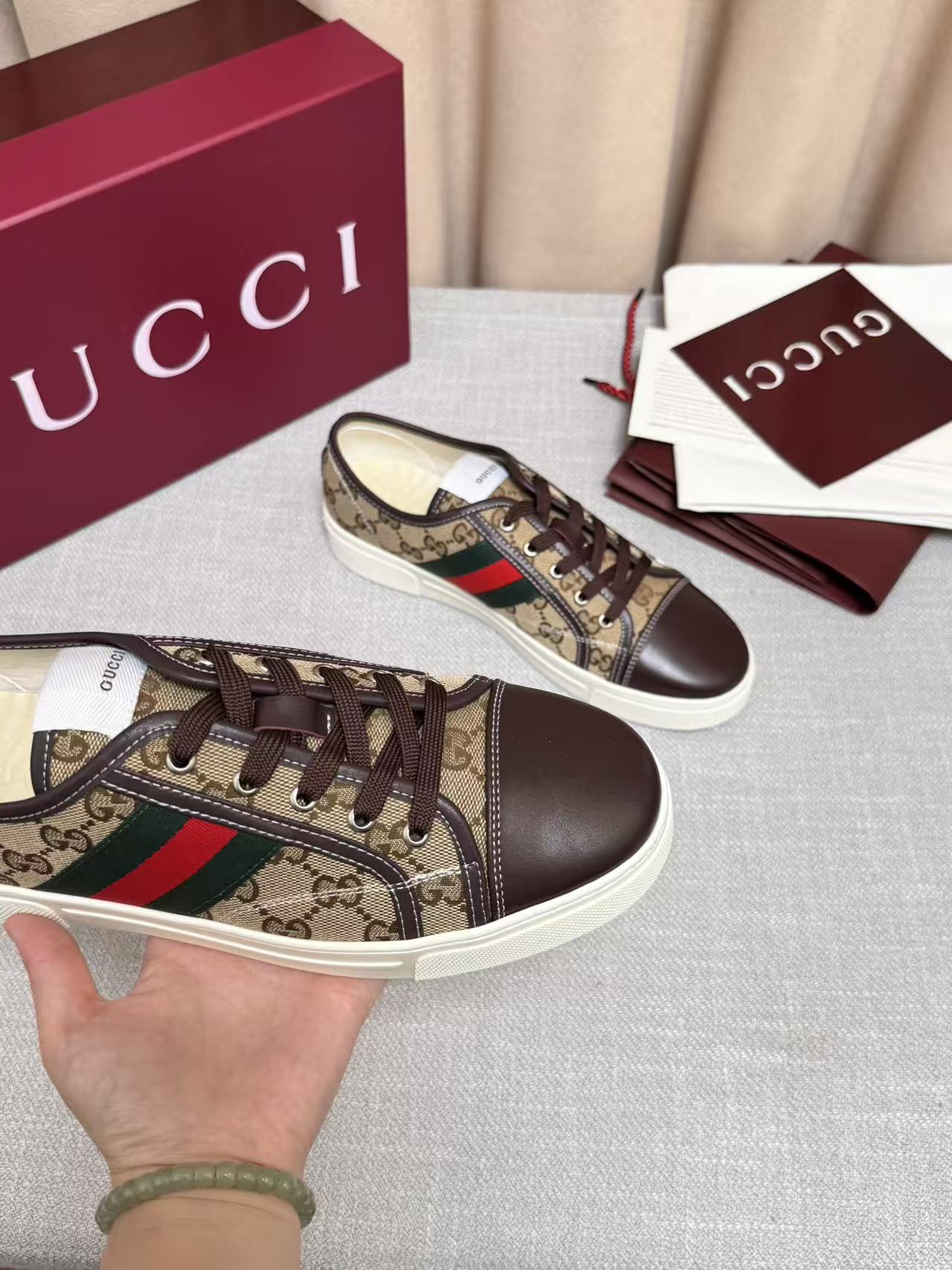 GUCCI 高仿 男款 老花拼接低筒板鞋 經典百搭款| 9 GUCCI 高仿 男款 老花拼接低筒板鞋 經典百搭款