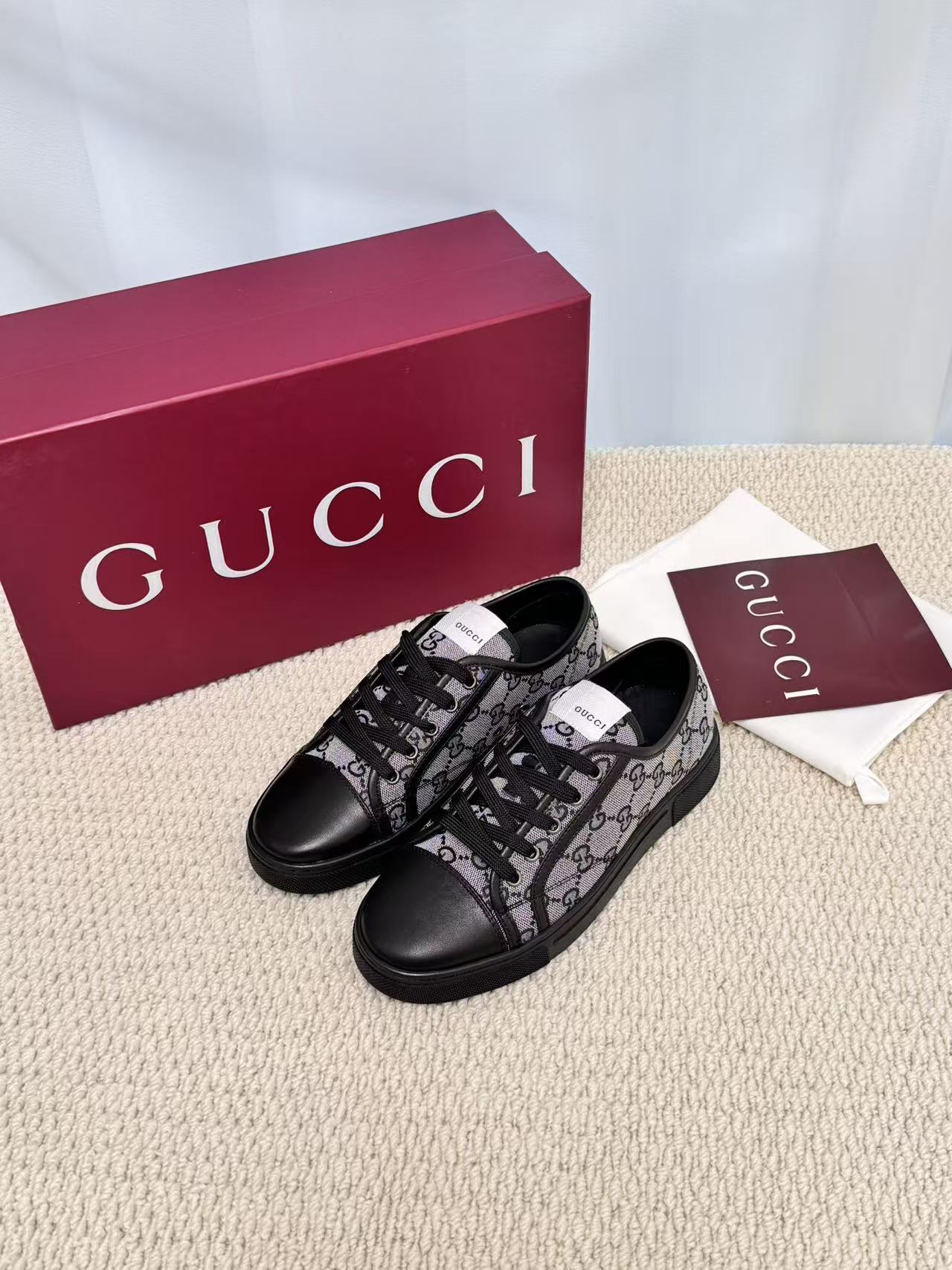 GUCCI 高仿 男款 灰黑GG老花低筒休閒鞋 經典百搭款