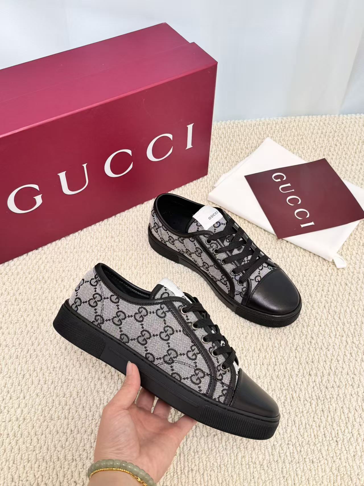 GUCCI 高仿 男款 灰黑GG老花低筒休閒鞋 經典百搭款| 11 GUCCI 高仿 男款 灰黑GG老花低筒休閒鞋 經典百搭款