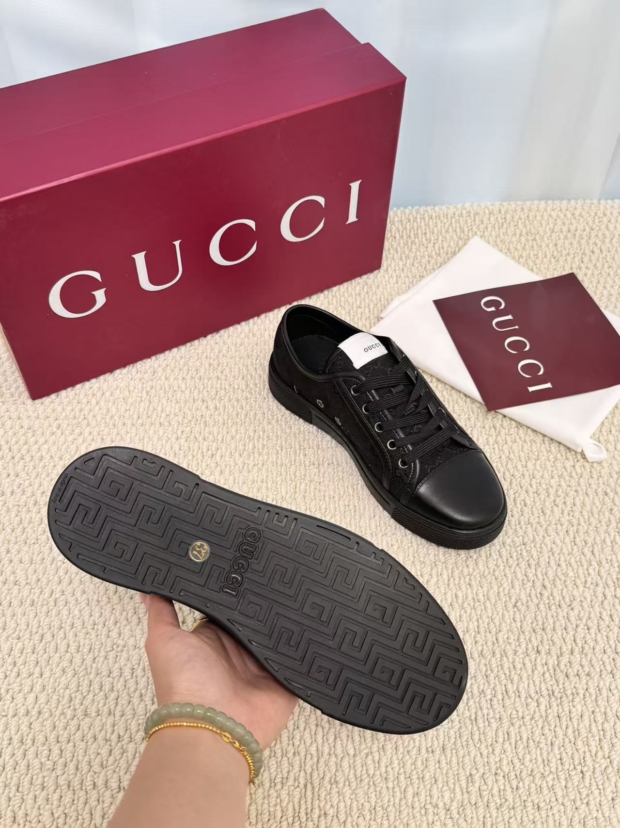GUCCI A貨 男款 全黑低筒休閒鞋 低調百搭款| 10 GUCCI A貨 男款 全黑低筒休閒鞋 低調百搭款
