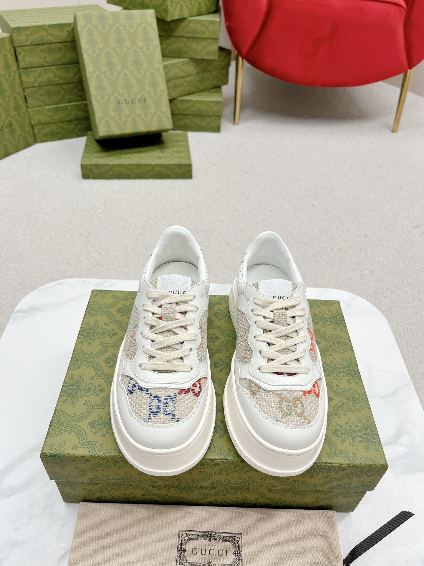 GUCCI 高仿 男款 米白彩色GG刺繡厚底運動鞋 潮流百搭款