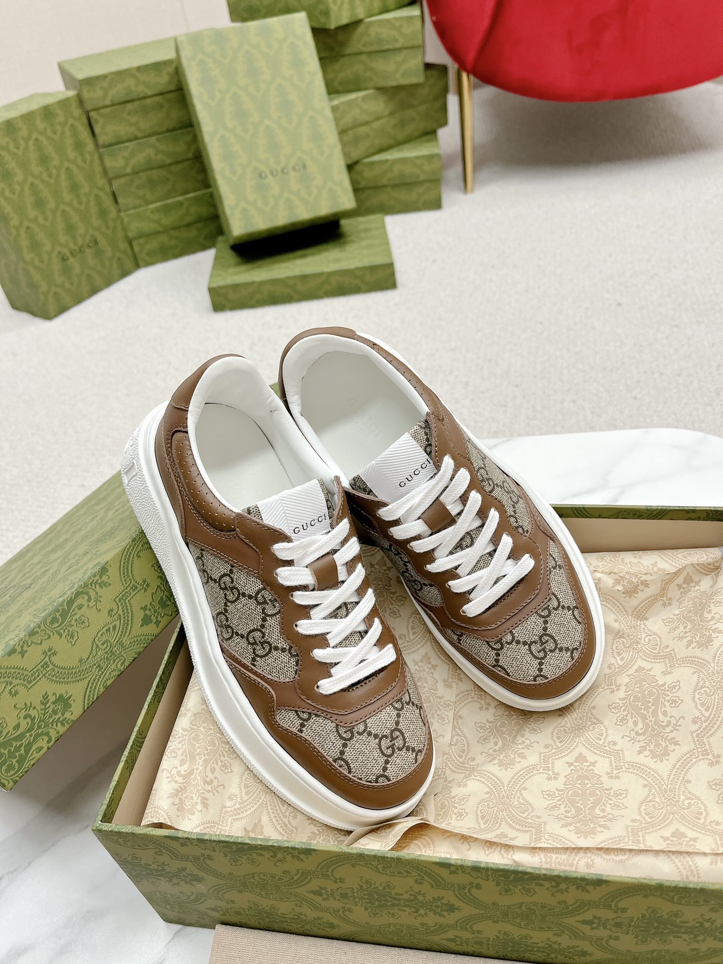 Gucci 高仿 男女款 老花拼接厚底休閒鞋 百搭時尚運動風| 10 Gucci 高仿 男女款 老花拼接厚底休閒鞋 百搭時尚運動風