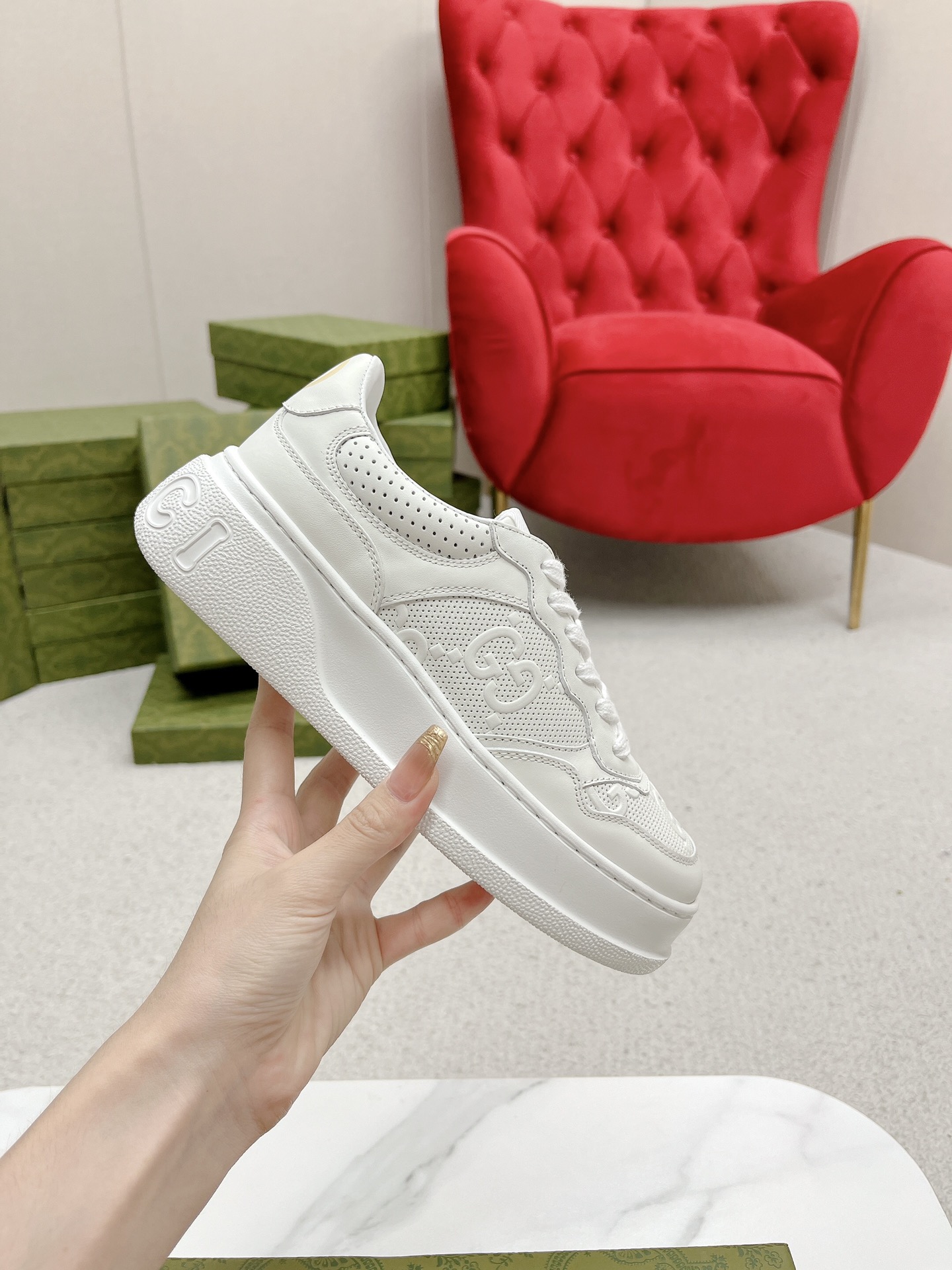 Gucci 高仿 男女款 全白厚底休閒鞋 簡約百搭清新風| 13 Gucci 高仿 男女款 全白厚底休閒鞋 簡約百搭清新風