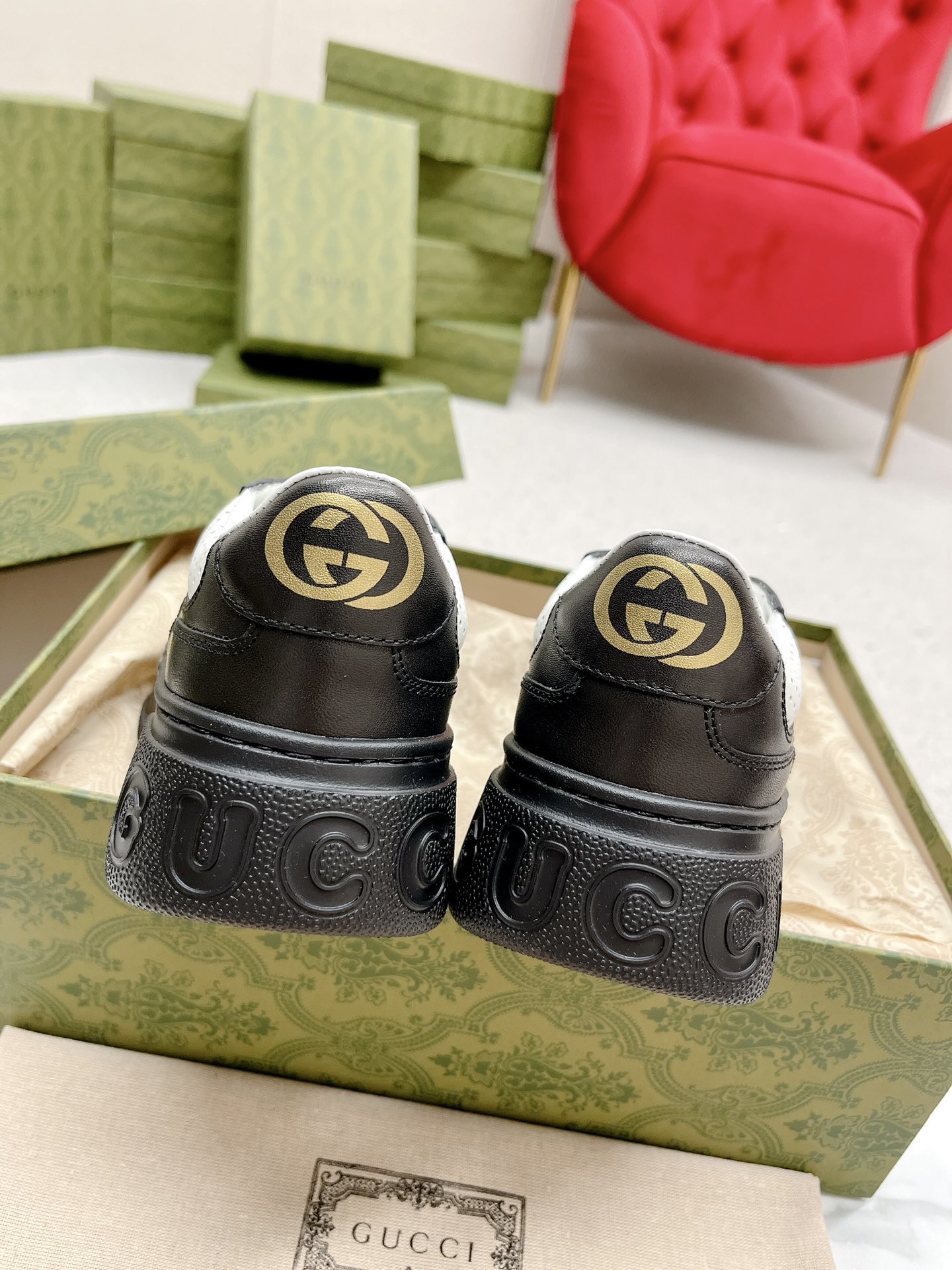 Gucci 一比一 男女款 黑白拼接厚底休閒鞋 個性百搭街頭風| 8 Gucci 一比一 男女款 黑白拼接厚底休閒鞋 個性百搭街頭風