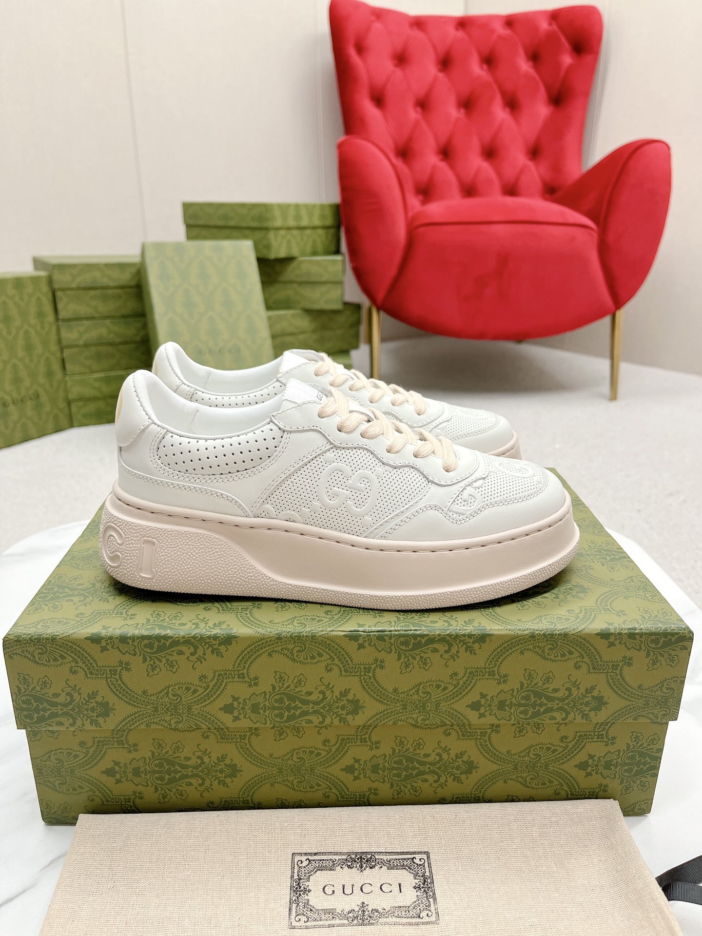 Gucci 原單 女款 米白粉拼色厚底運動鞋 氣質百搭款| 14 Gucci 原單 女款 米白粉拼色厚底運動鞋 氣質百搭款