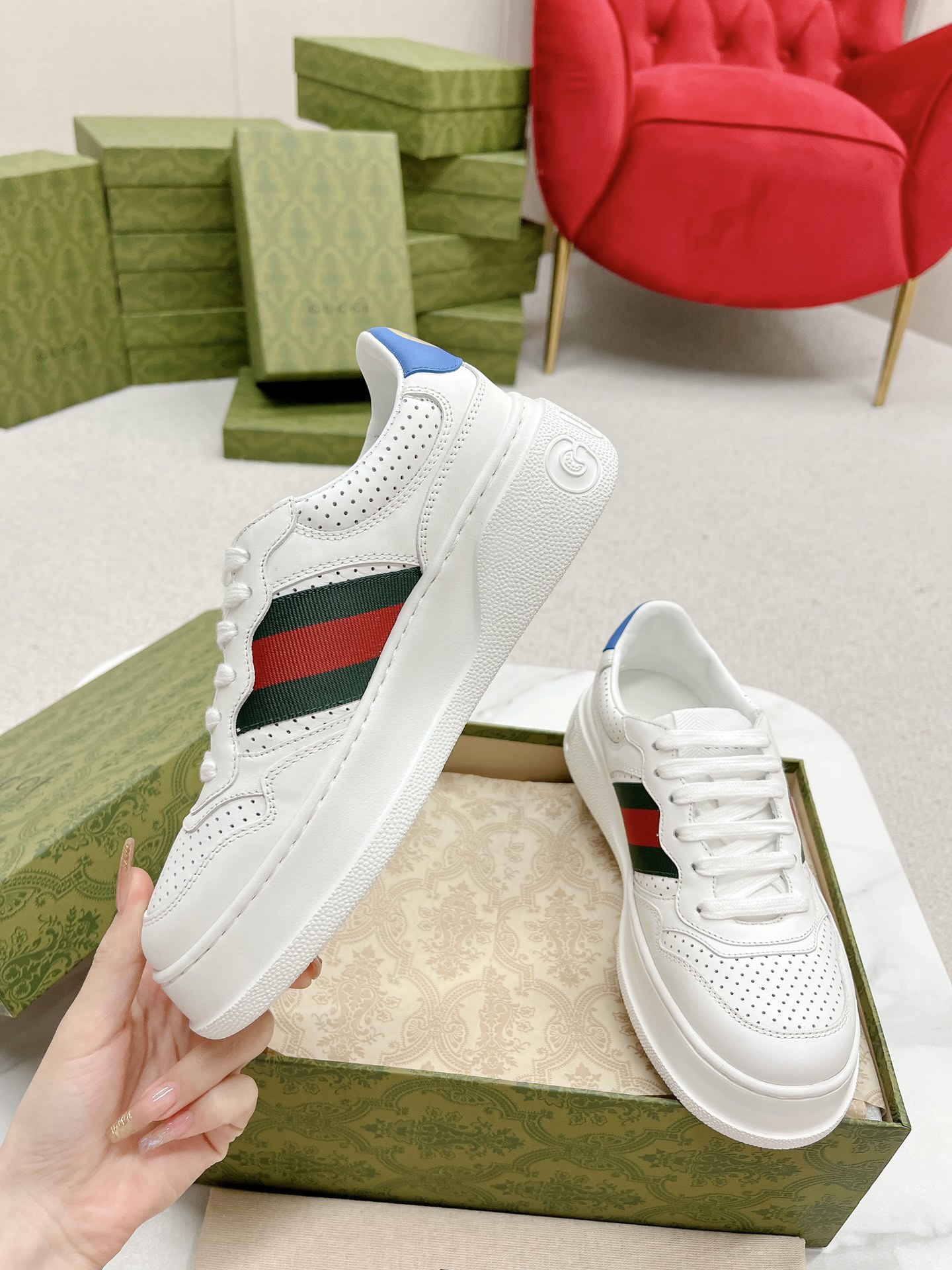 Gucci 高仿 男女款 白色條紋厚底休閒鞋 清新百搭風