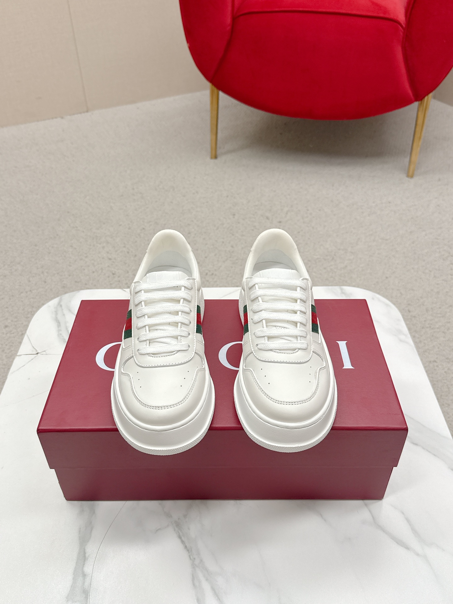 Gucci 高仿 男女款 全白厚底休閒鞋 極簡百搭日常款