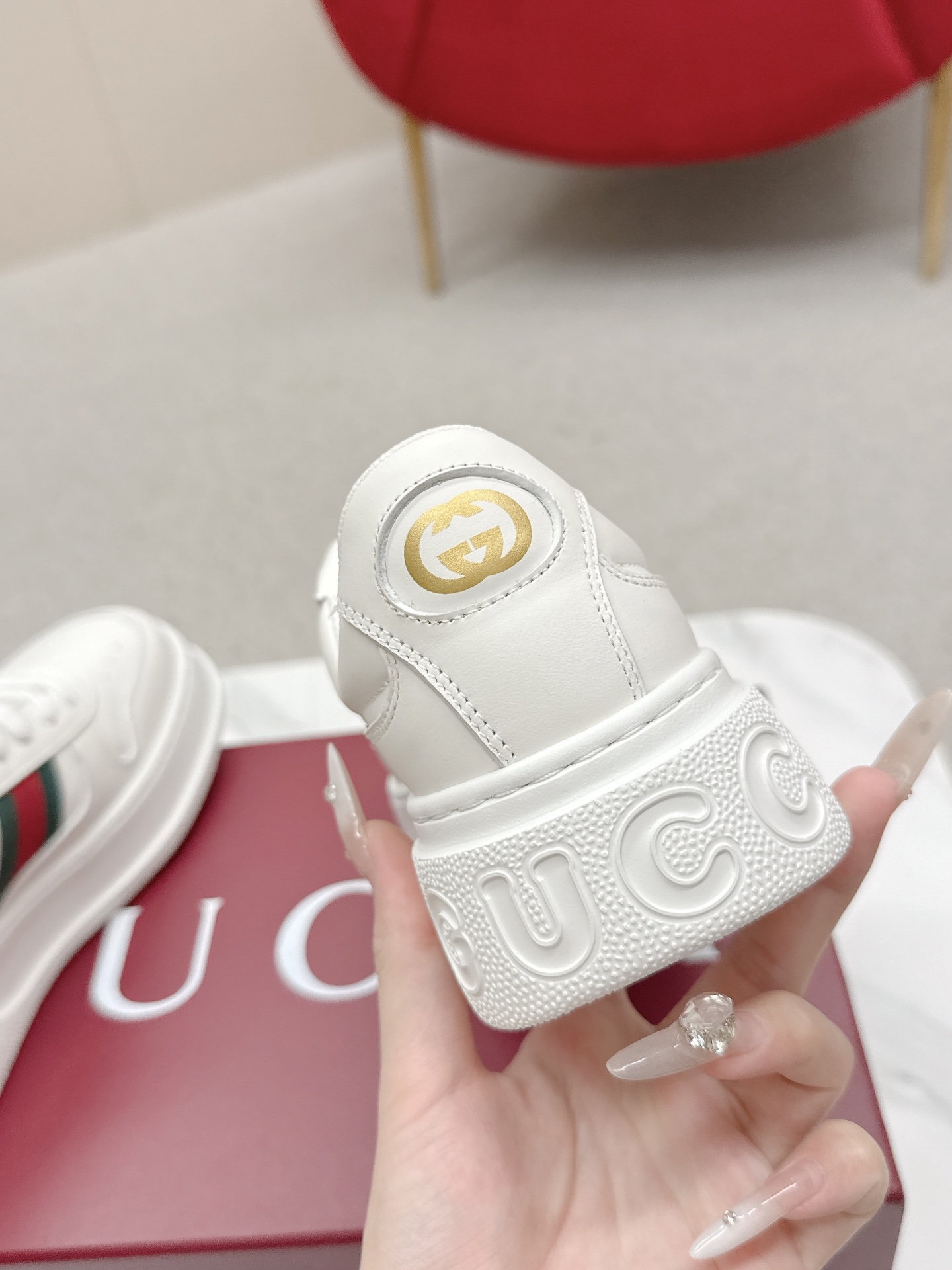 Gucci 高仿 男女款 全白厚底休閒鞋 極簡百搭日常款| 8 Gucci 高仿 男女款 全白厚底休閒鞋 極簡百搭日常款