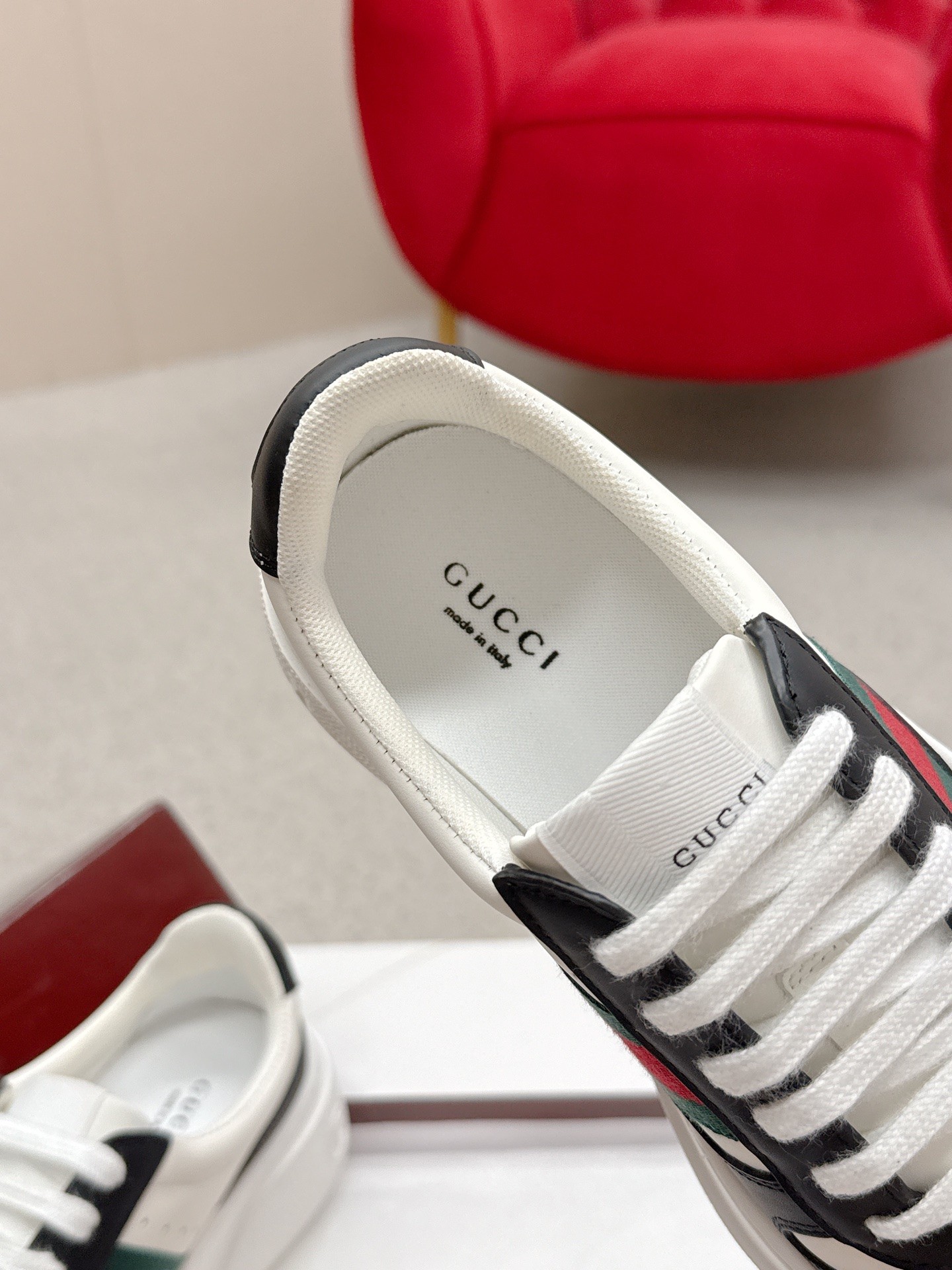 Gucci 復刻 男女款 黑白拼接厚底運動鞋 經典條紋百搭款| 8 Gucci 復刻 男女款 黑白拼接厚底運動鞋 經典條紋百搭款