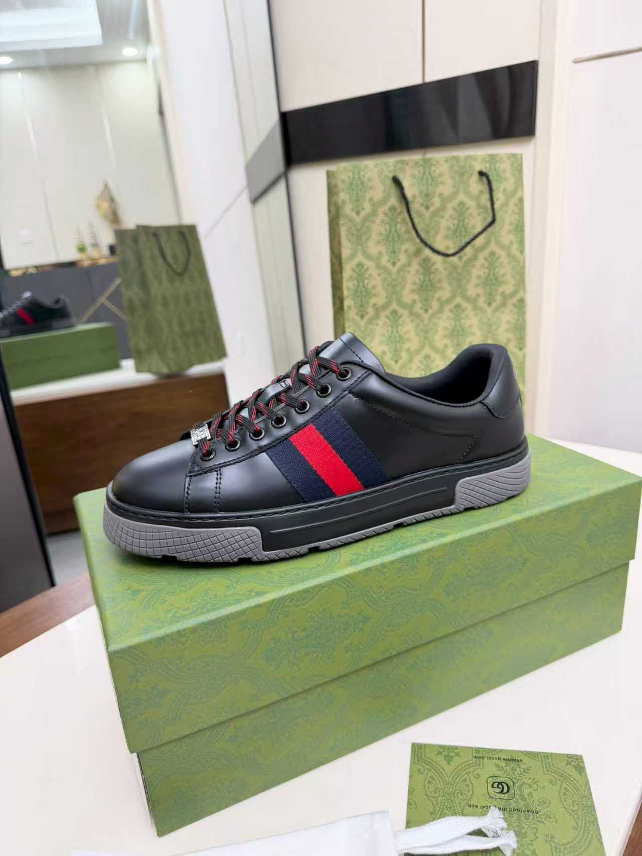 Gucci 一比一 男款 黑色條紋休閒鞋 經典百搭輕奢款