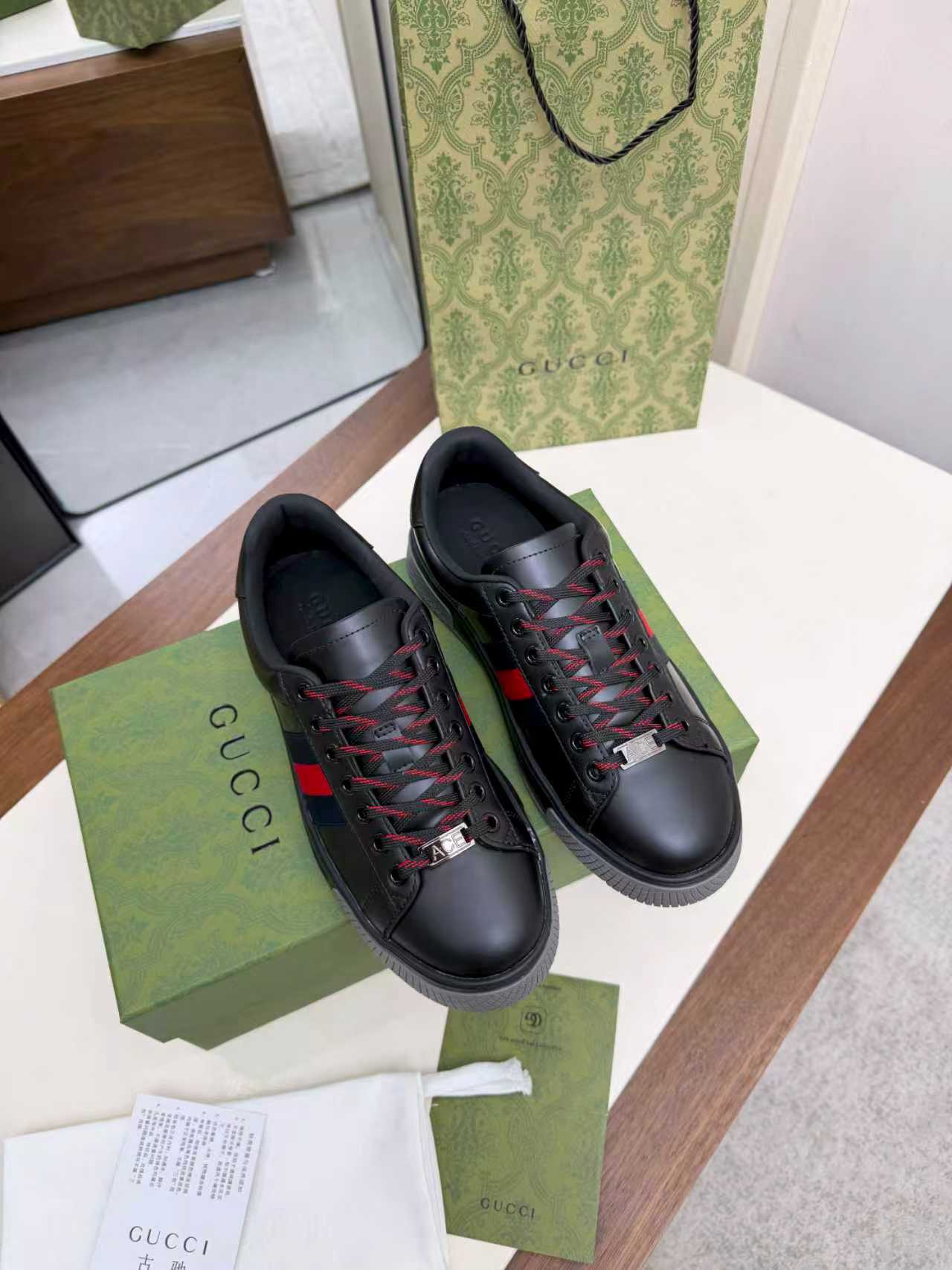 Gucci 一比一 男款 黑色條紋休閒鞋 經典百搭輕奢款