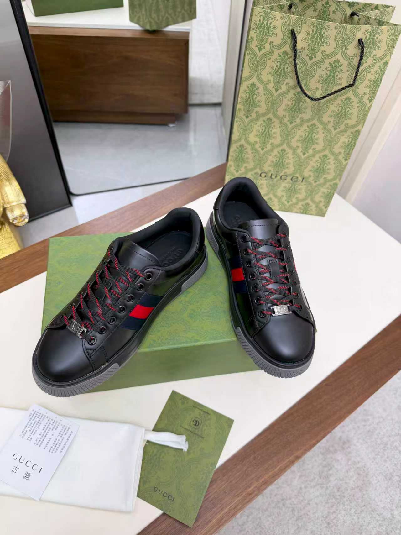 Gucci 一比一 男款 黑色條紋休閒鞋 經典百搭輕奢款