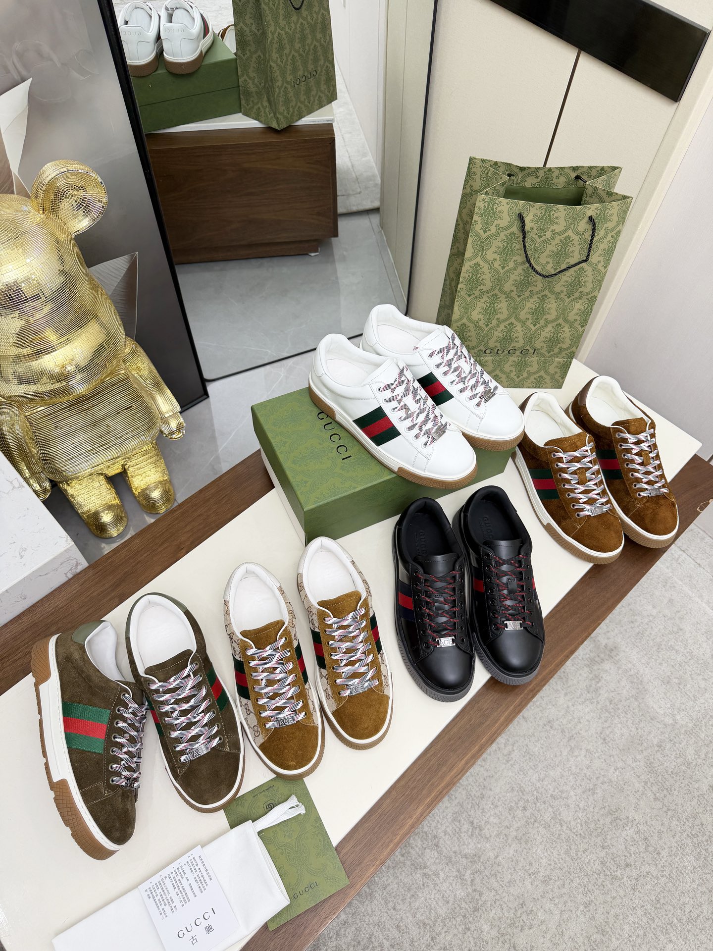 Gucci 原單 男女款 白色條紋休閒鞋 輕奢簡約日常款| 6 Gucci 原單 男女款 白色條紋休閒鞋 輕奢簡約日常款