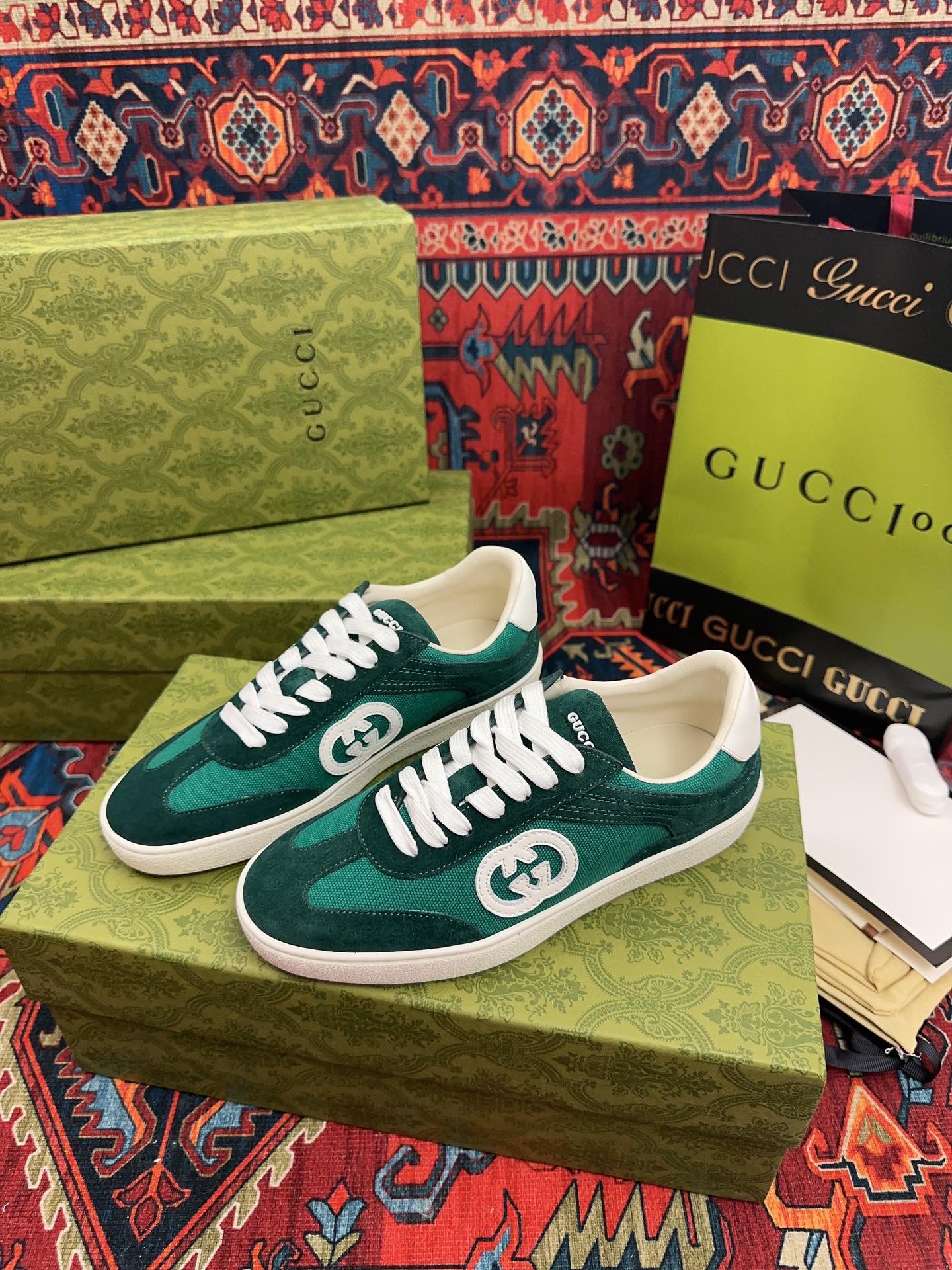 Gucci 高仿 男款 綠色復古運動鞋 輕奢潮流百搭款| 11 Gucci 高仿 男款 綠色復古運動鞋 輕奢潮流百搭款