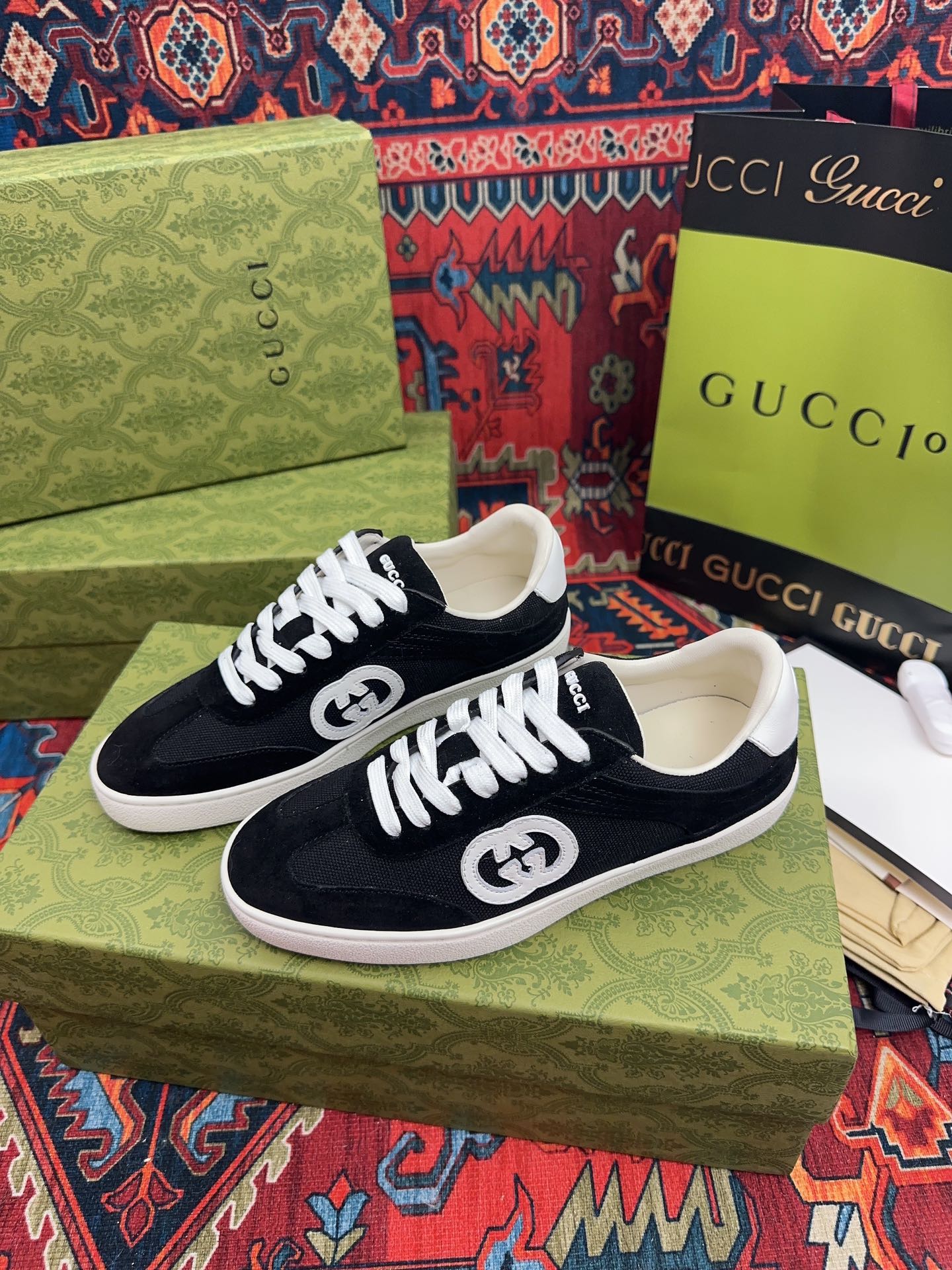 Gucci 原單 男女款 黑色復古休閒鞋 極簡百搭質感款| 11 Gucci 原單 男女款 黑色復古休閒鞋 極簡百搭質感款