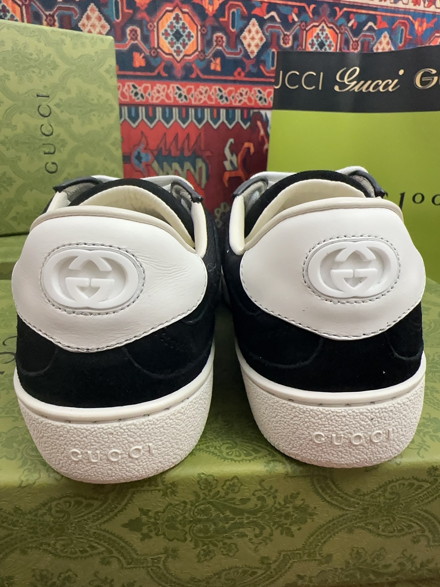 Gucci 原單 男女款 黑色復古休閒鞋 極簡百搭質感款| 9 Gucci 原單 男女款 黑色復古休閒鞋 極簡百搭質感款