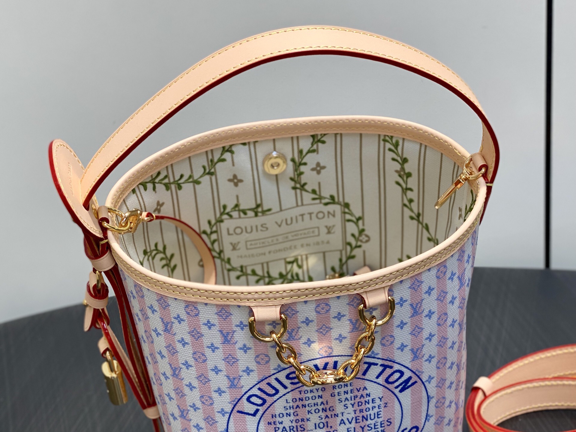 LV原單彩色Monogram Bucket水桶包 鏈條單肩斜背包