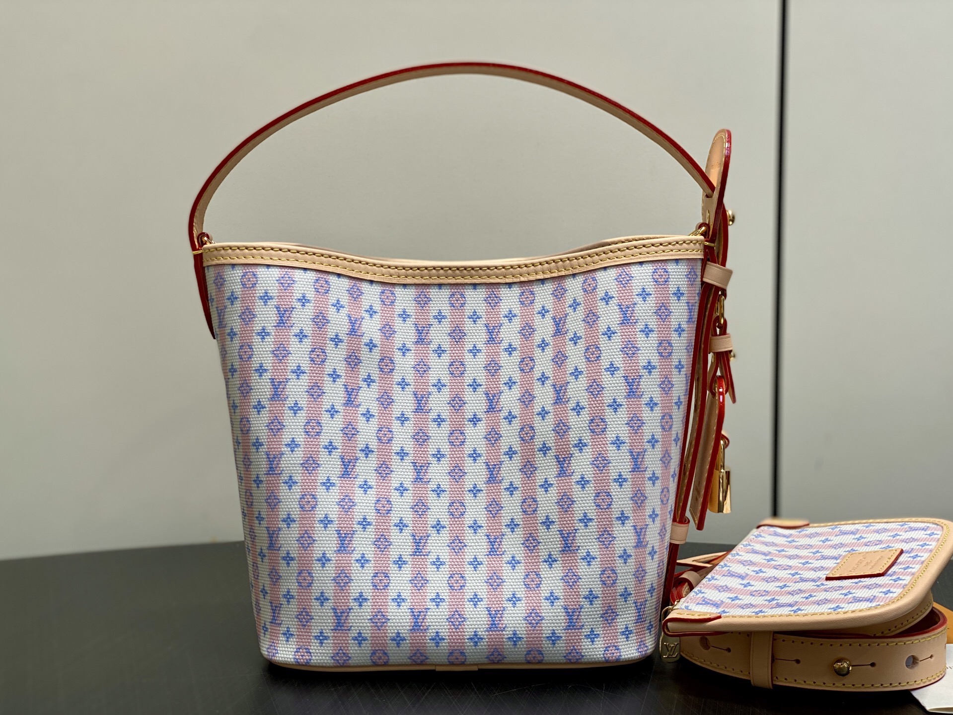 LV原單彩色Monogram Bucket水桶包 鏈條單肩斜背包