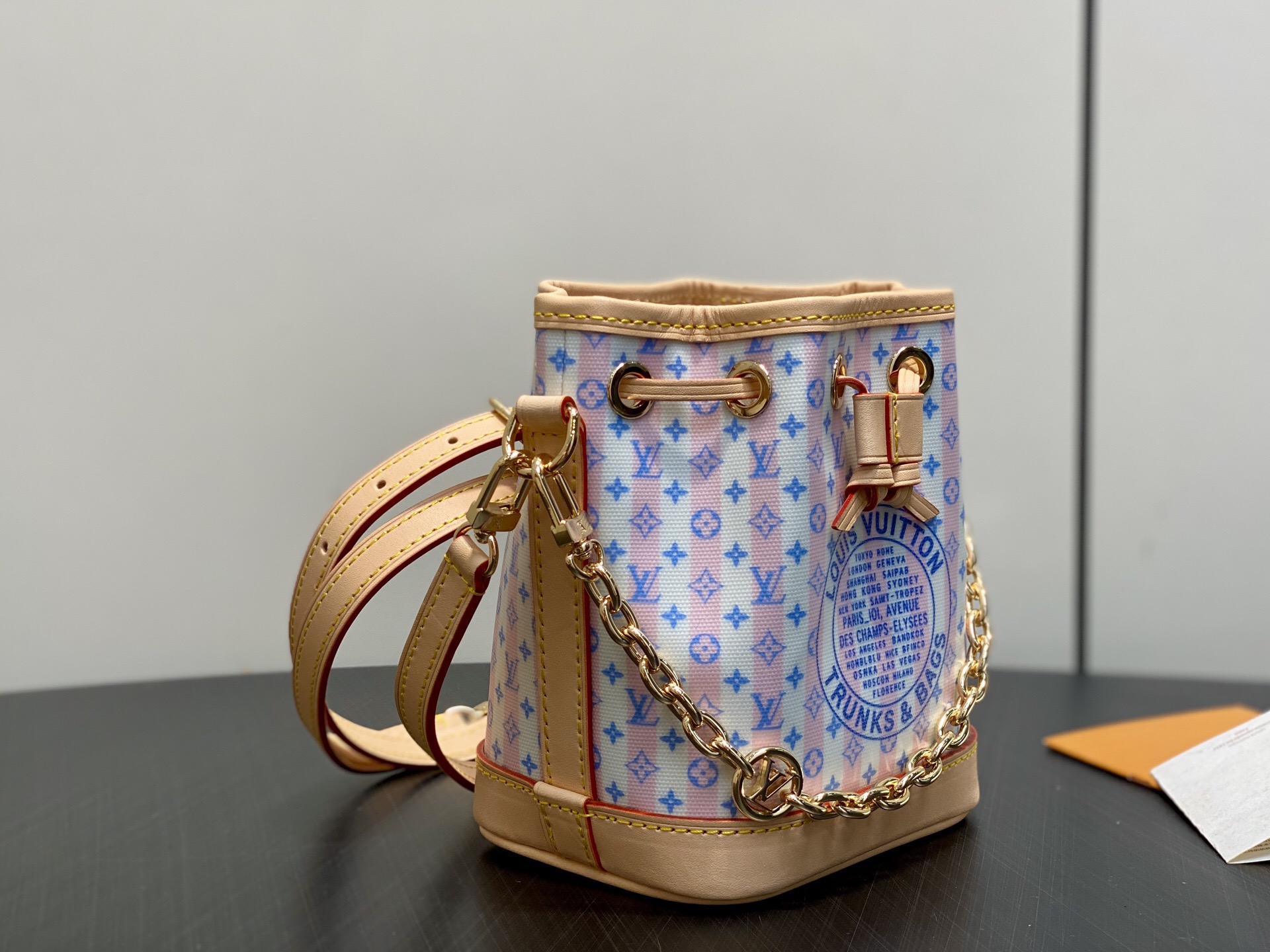 LV A貨Trunks系列迷你水桶包 彩色Monogram斜背包