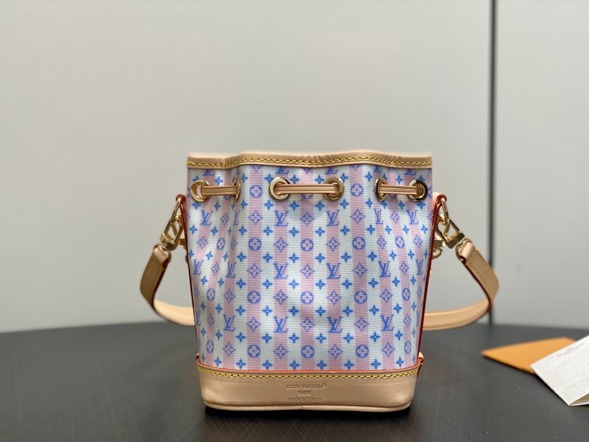 LV A貨Trunks系列迷你水桶包 彩色Monogram斜背包