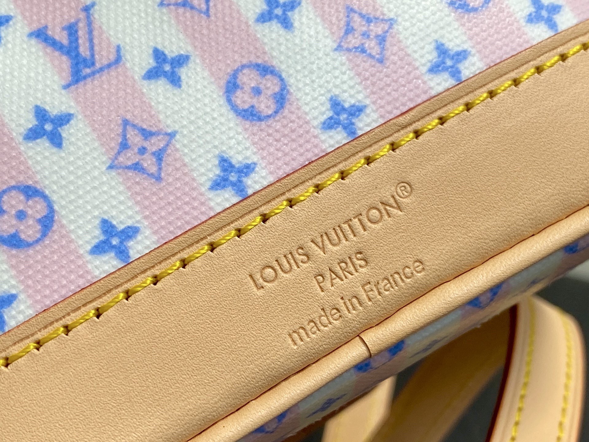 LV A貨Trunks系列迷你水桶包 彩色Monogram斜背包