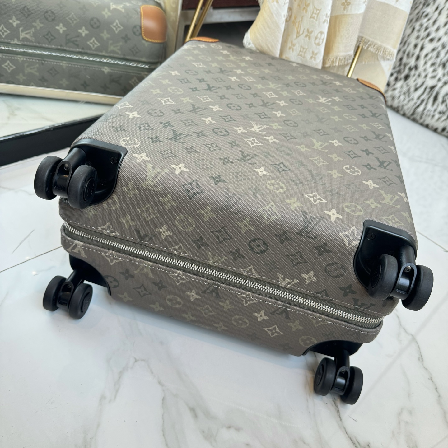 LV 高仿 Horizon Monogram 行李箱 登機旅行箱