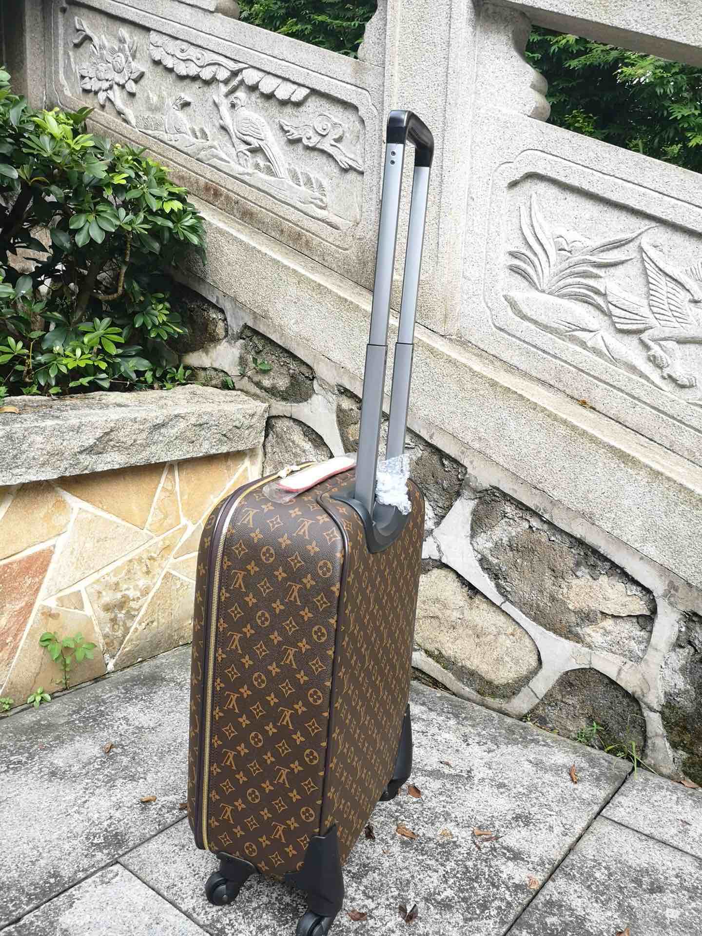 LV 高仿 Monogram 經典老花拉桿行李箱 登機旅行箱| 12 LV 高仿 Monogram 經典老花拉桿行李箱 登機旅行箱