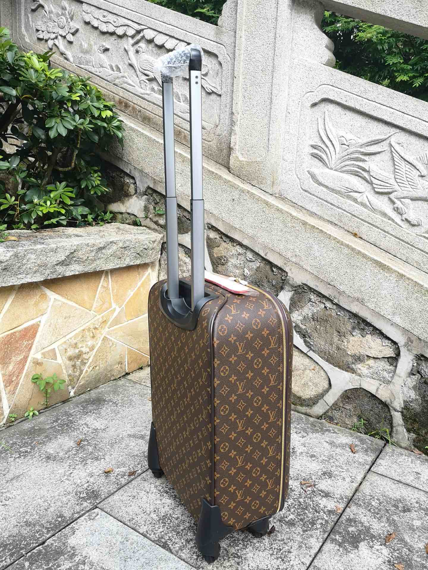LV 高仿 Monogram 經典老花拉桿行李箱 登機旅行箱| 11 LV 高仿 Monogram 經典老花拉桿行李箱 登機旅行箱