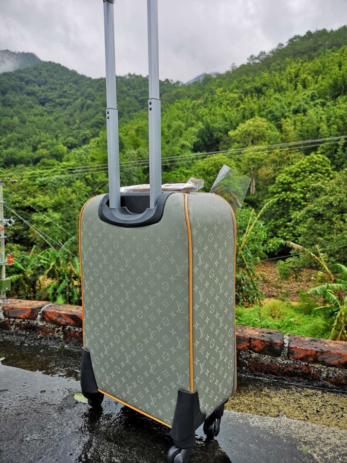 LV 原單 Monogram Grey 旅行拉桿箱 精品登機箱