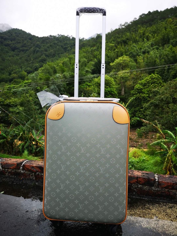 LV 原單 Monogram Grey 旅行拉桿箱 精品登機箱