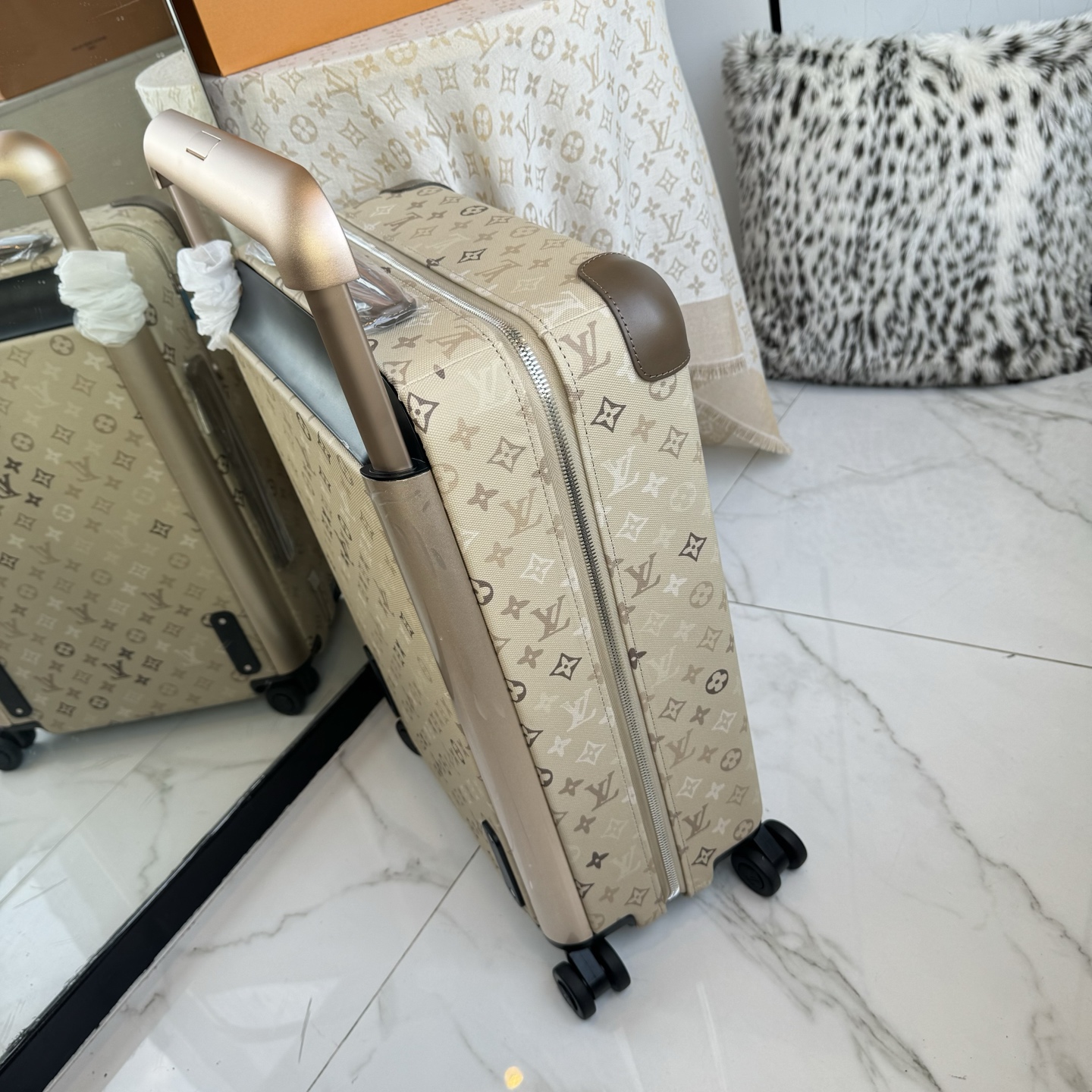 LV 一比一 Monogram Sand 米色老花行李箱 精品旅行箱| 13 LV 一比一 Monogram Sand 米色老花行李箱 精品旅行箱