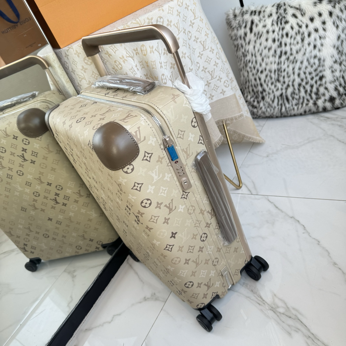 LV 一比一 Monogram Sand 米色老花行李箱 精品旅行箱| 12 LV 一比一 Monogram Sand 米色老花行李箱 精品旅行箱