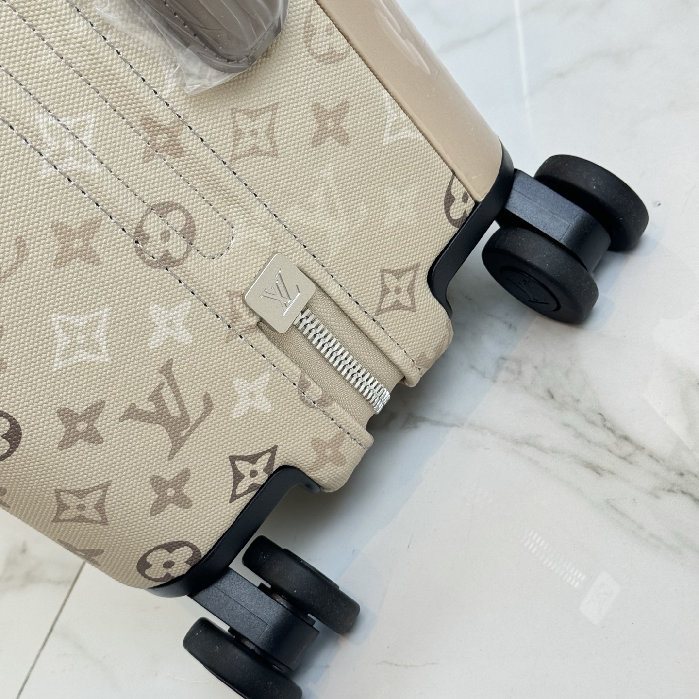 LV 一比一 Monogram Sand 米色老花行李箱 精品旅行箱| 7 LV 一比一 Monogram Sand 米色老花行李箱 精品旅行箱