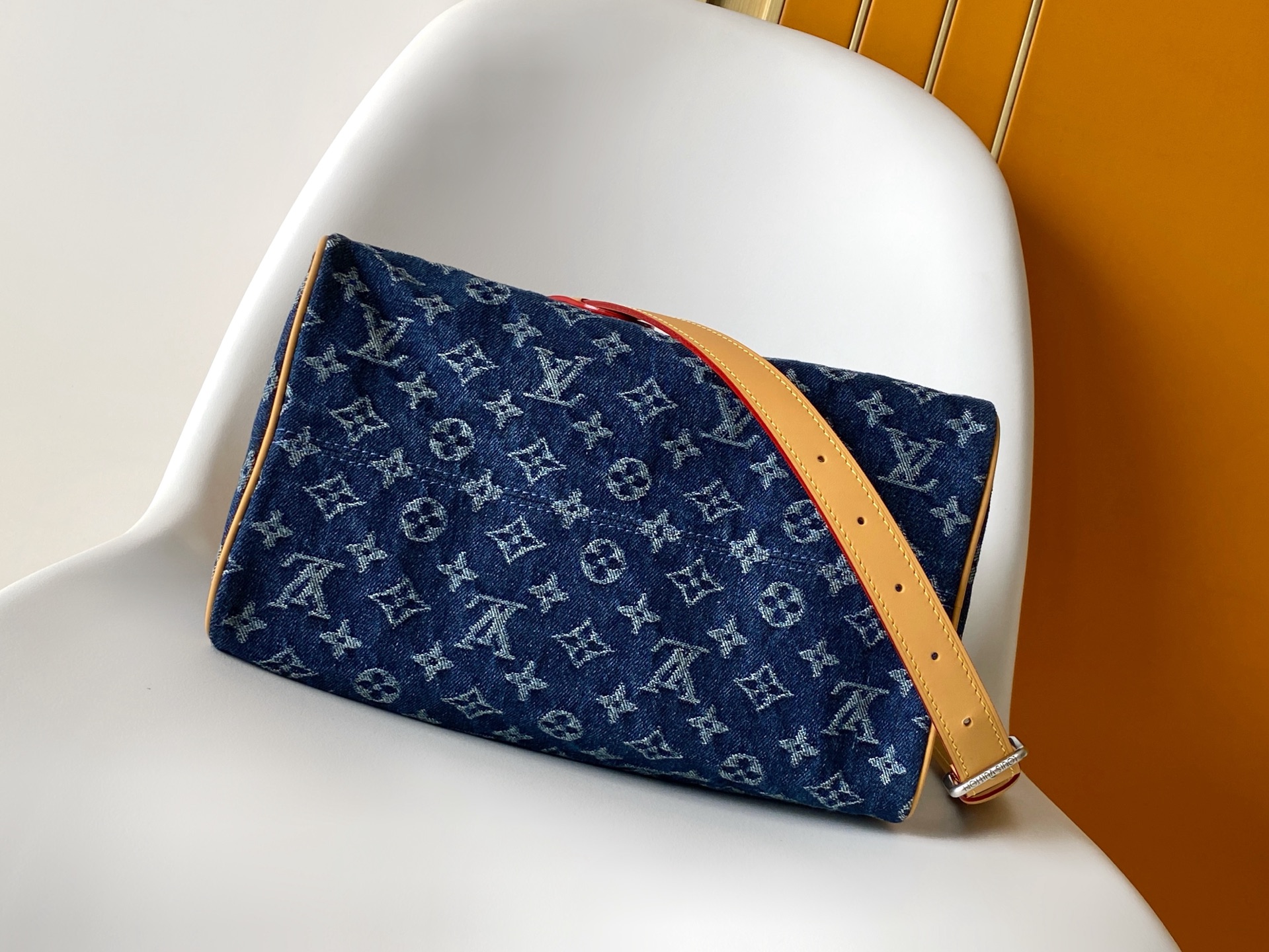LV 高仿女款 牛仔刺繡 Speedy 手提斜背包 花卉點綴款| 12 LV 高仿女款 牛仔刺繡 Speedy 手提斜背包 花卉點綴款