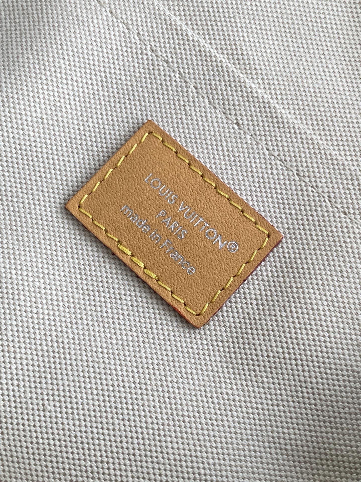 LV 高仿女款 牛仔刺繡 Speedy 手提斜背包 花卉點綴款| 7 LV 高仿女款 牛仔刺繡 Speedy 手提斜背包 花卉點綴款