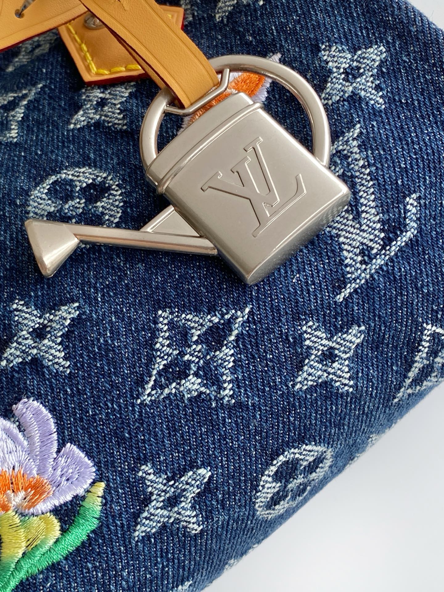 LV 一比一 女款 迷你 Speedy 牛仔刺繡 手提斜背包 可愛輕奢款| 11 LV 一比一 女款 迷你 Speedy 牛仔刺繡 手提斜背包 可愛輕奢款