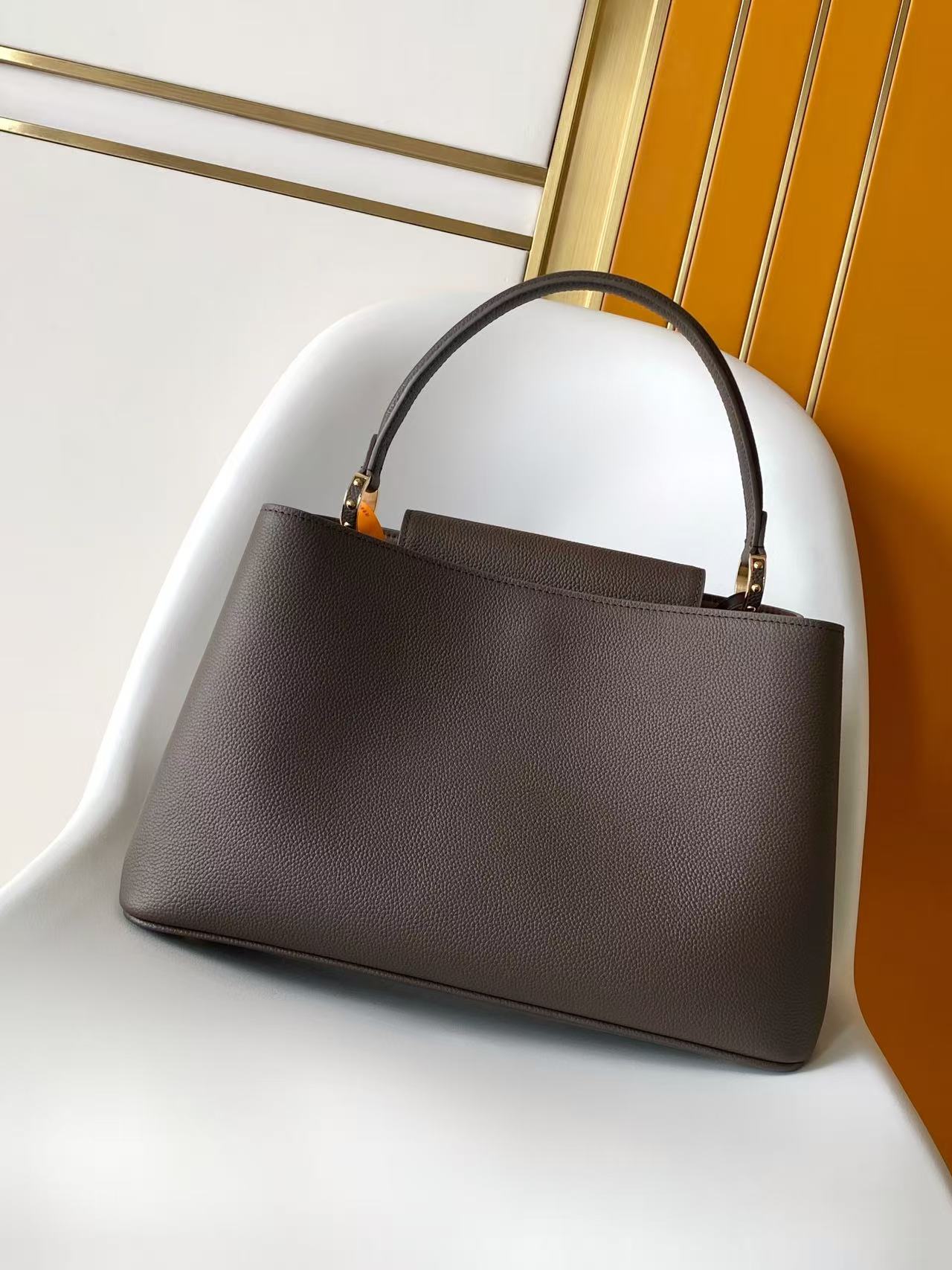 LV 原單 女款 Capucines 手提肩背包 荔枝紋皮革 通勤百搭款| 14 LV 原單 女款 Capucines 手提肩背包 荔枝紋皮革 通勤百搭款