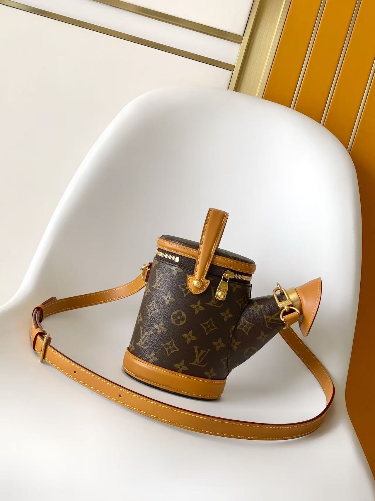 LV 原單 女款 水桶包 Monogram 手提斜背包 小巧實用款| 12 LV 原單 女款 水桶包 Monogram 手提斜背包 小巧實用款