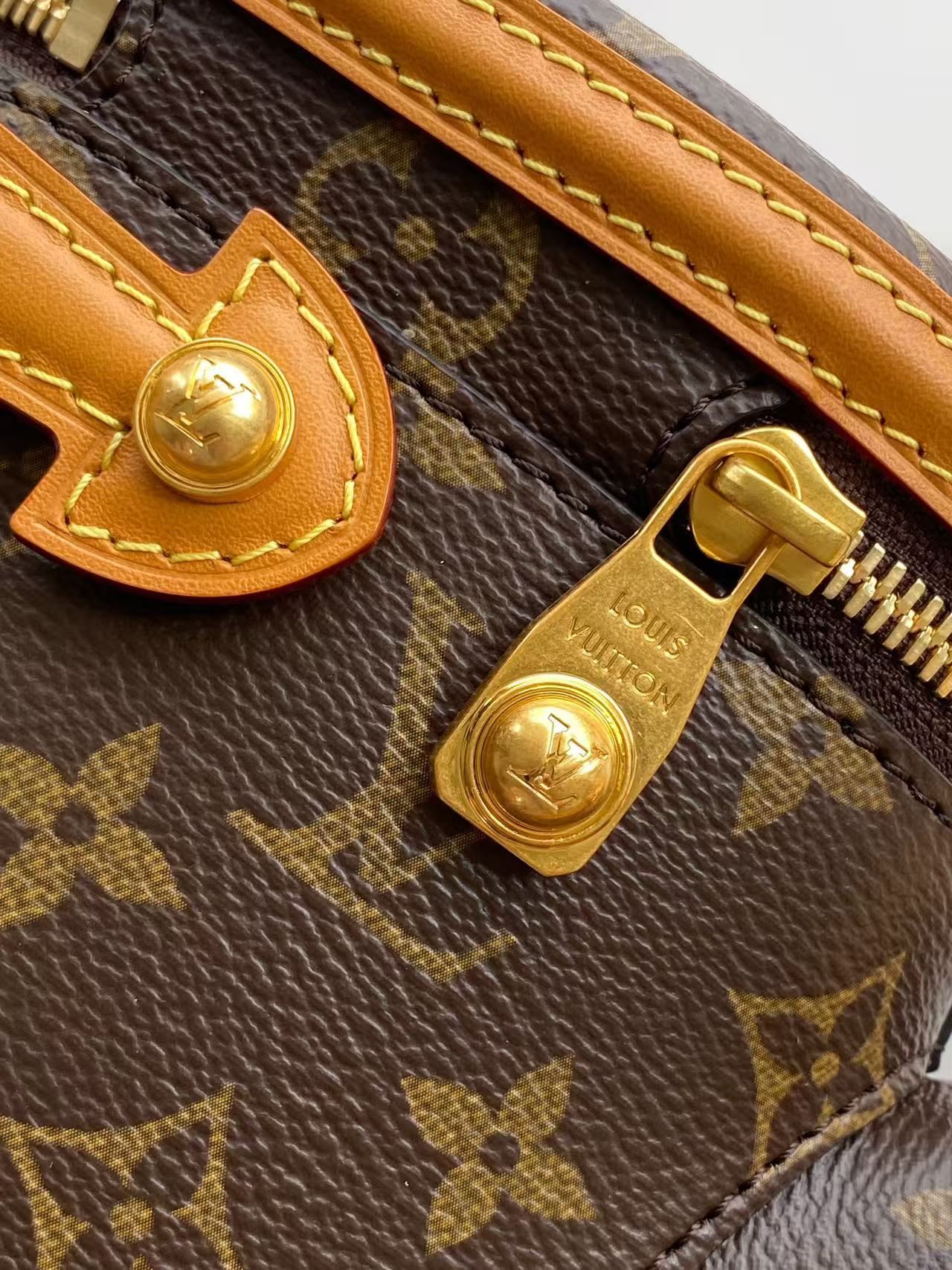 LV 原單 女款 水桶包 Monogram 手提斜背包 小巧實用款| 9 LV 原單 女款 水桶包 Monogram 手提斜背包 小巧實用款