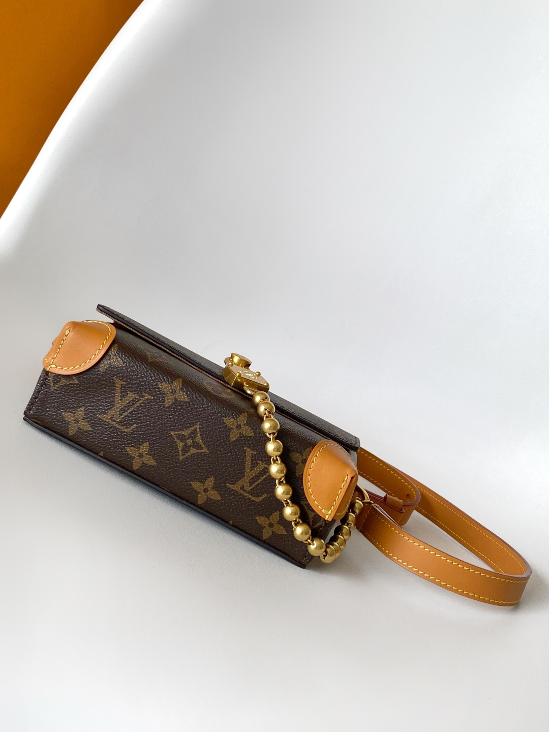 LV 高仿 女款 鏈條翻蓋斜背包 經典老花 復古百搭款