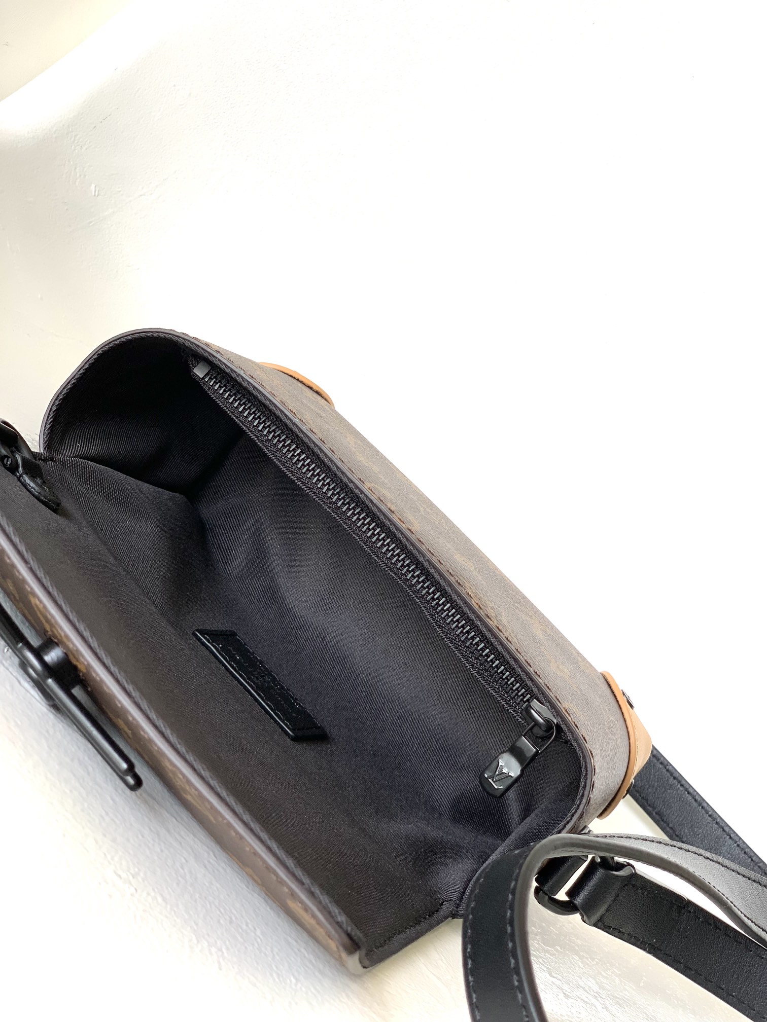 LV 高仿 女款 老花拼皮鏈條斜背包 經典設計 百搭時尚款| 7 LV 高仿 女款 老花拼皮鏈條斜背包 經典設計 百搭時尚款