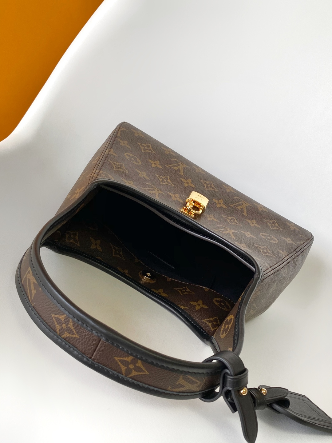 LV 高仿 女款 老花手提肩背包 經典Monogram 簡約百搭款| 8 LV 高仿 女款 老花手提肩背包 經典Monogram 簡約百搭款